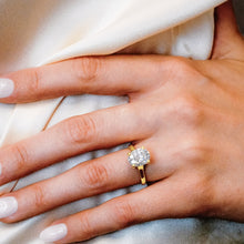 Load image into Gallery viewer, ITI NYC Oval 4 Prong Lucida Solitaire