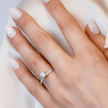 Load image into Gallery viewer, ITI NYC Round 4 Prong High TIF Style Solitaire