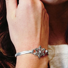 Load image into Gallery viewer, Snowflake Bracelet Top in Sterling Silver (29 x 21mm)