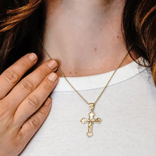 Load image into Gallery viewer, ITI NYC Trefoil Crucifix Pendant in Sterling Silver