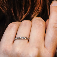 Load image into Gallery viewer, South Bowery Curb Chain Ring in Sterling Silver