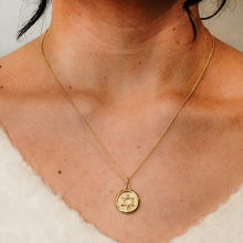 Load image into Gallery viewer, ITI NYC Star of David in Circle Pendant in 14K Gold