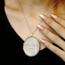 Load image into Gallery viewer, ITI NYC Plain Oval Locket in Sterling Silver with Optional Engraving (23 x 14 mm - 57 x 39 mm)