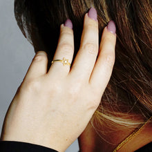 Load image into Gallery viewer, Stackable Ring with Stones in Star Design in 14K Gold