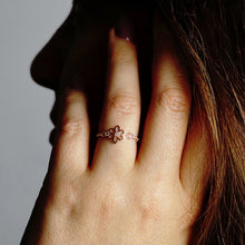 Load image into Gallery viewer, Flower Extendable Ring in Sterling Silver