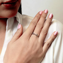 Load image into Gallery viewer, Tribeca Trace Chain Ring in Sterling Silver