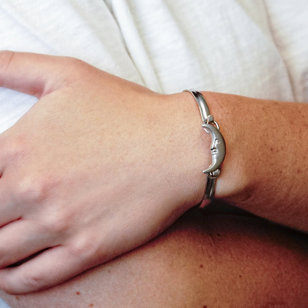 Moon with a Face Bracelet Top in Sterling Silver (29 x 19mm)