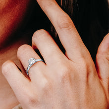 Load image into Gallery viewer, ITI NYC Round Bezel Solitaire
