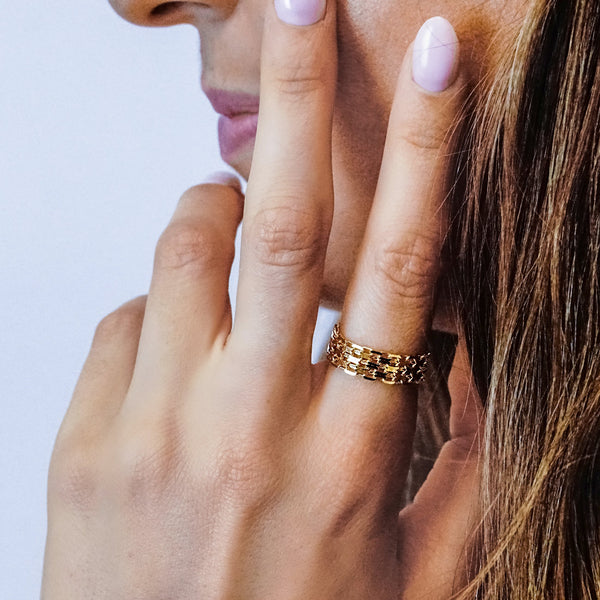 St. Marks Pl. Bizmark Chain Ring in 14K Yellow Gold