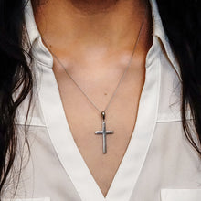 Load image into Gallery viewer, ITI NYC Plain Cross Pendant in 14K Gold

