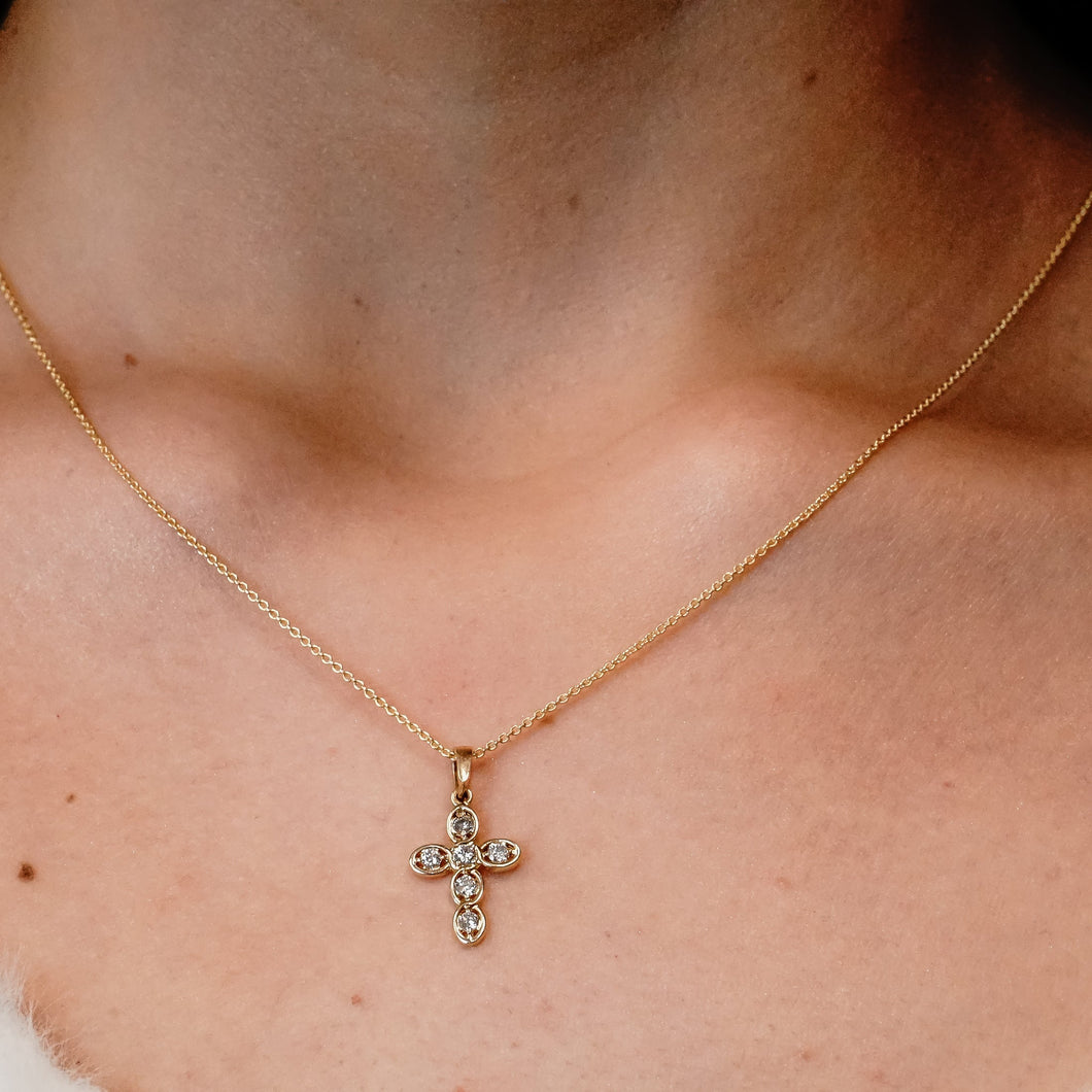 ITI NYC Bezel Set Cross Pendant with Diamonds in 14K Gold