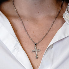 Load image into Gallery viewer, ITI NYC Fancy Cross Pendant in Sterling Silver
