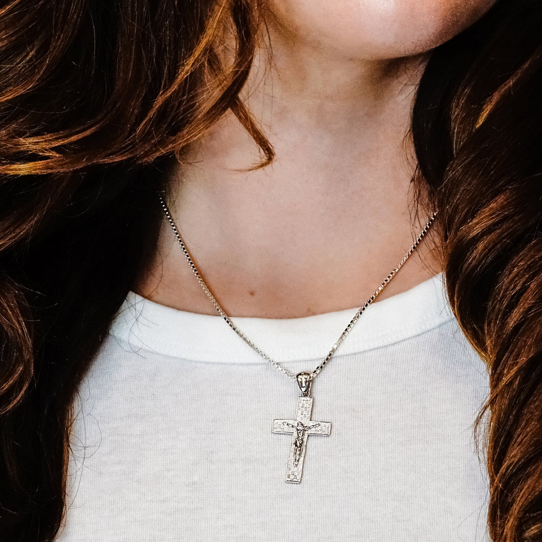 ITI NYC Classic Crucifix Pendant in Sterling Silver