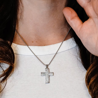 ITI NYC Classic Cross Pendant with Cubic Zirconia in Sterling Silver