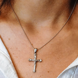 ITI NYC Tubular Crucifix Pendant in Sterling Silver