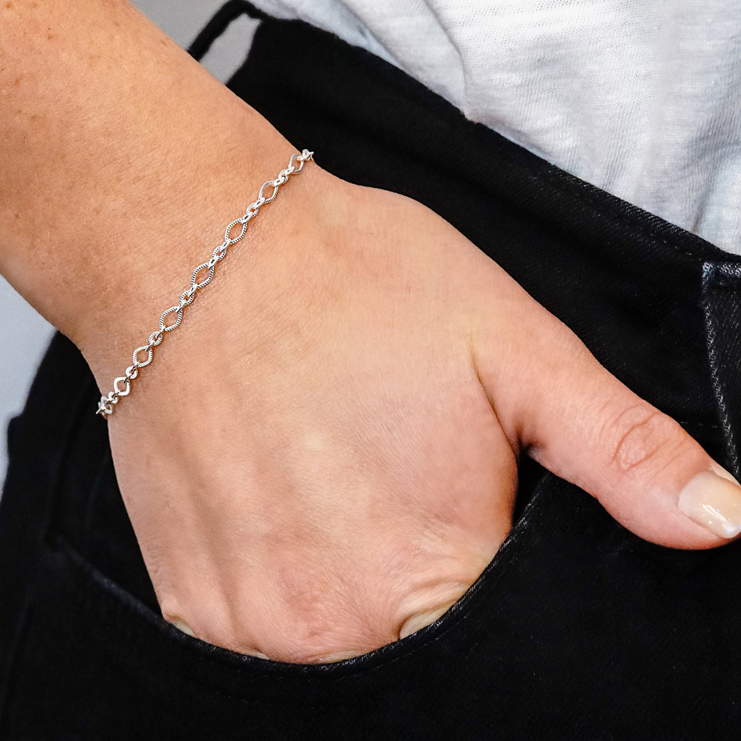 Freedom Pl. Textured Cable Chain Bracelet in Sterling Silver