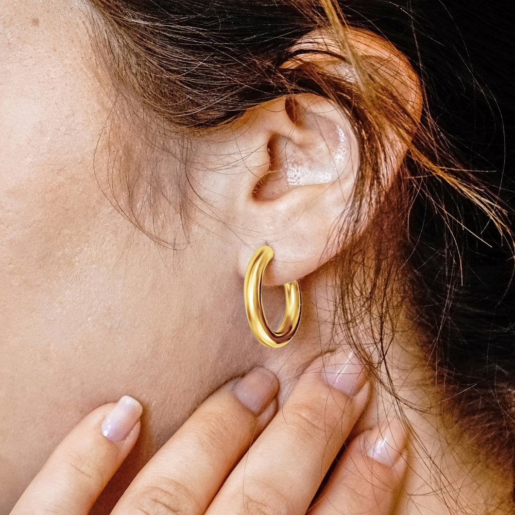 Round Tube Hoop Earring with Post in 14K Gold (4 mm)