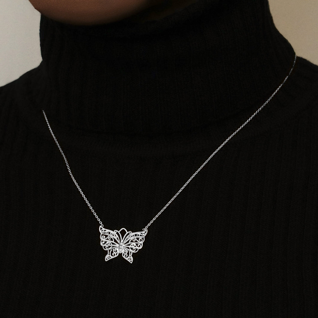Butterfly Necklace in Sterling Silver (19 x 24 mm)