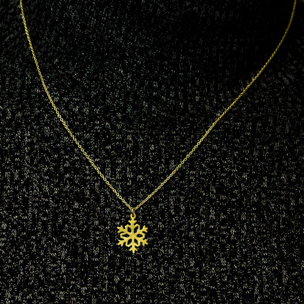 Snowflake Necklace in Sterling Silver (20 x 13 mm)