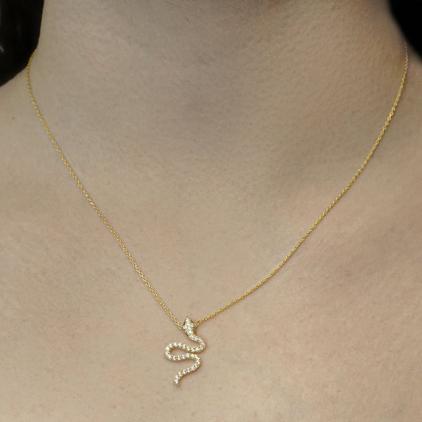 Snake Necklace in Sterling Silver (24 x 12 mm)