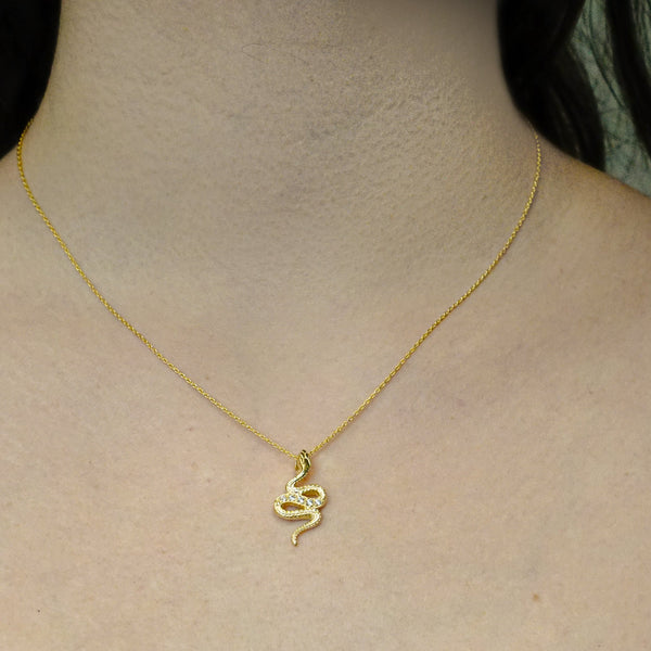 Snake Necklace in Sterling Silver (25 x 13 mm)