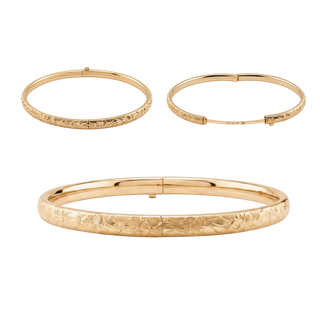 Barrow St. Hinged Bangle Bracelet with Floral Design in Gold-Filled