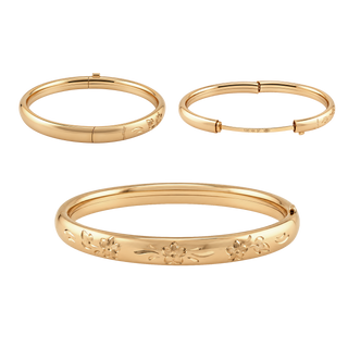 Hinged Bangle Bracelet with Floral Design in Gold-Filled
