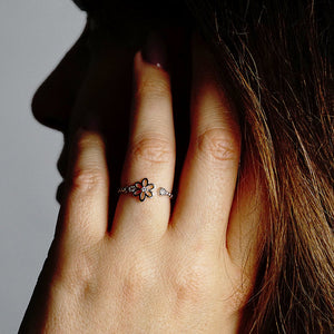 Flower Extendable Ring in Sterling Silver