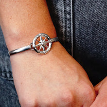 Load image into Gallery viewer, Compass Bracelet Top in Sterling Silver (27 x 23mm)
