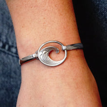 Load image into Gallery viewer, Wave Bracelet Top in Sterling Silver (28 x 23mm)
