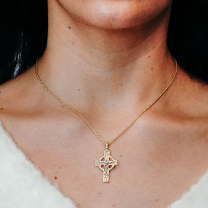 ITI NYC Celtic Crucifix Pendant in 14K Gold