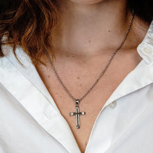 Load image into Gallery viewer, ITI NYC Classic Cross Pendant in Sterling Silver
