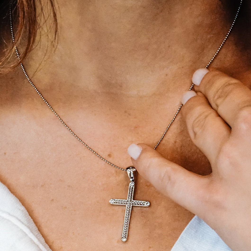 ITI NYC Classic Cross Pendant with Cubic Zirconia in Sterling Silver