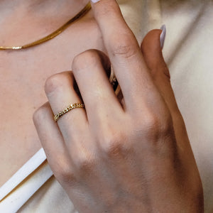 Bowery Curb Chain Ring in 14K Yellow Gold