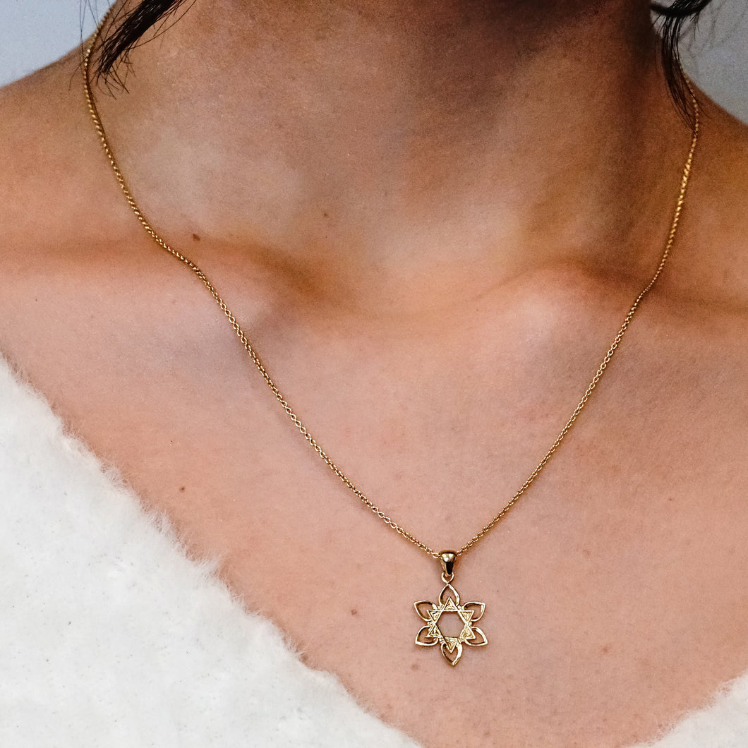ITI NYC Star of David with Flower Pendant in 14K Gold