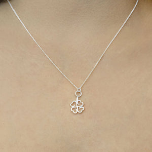 Clover Hearts Necklace in Sterling Silver (17 x 12mm)