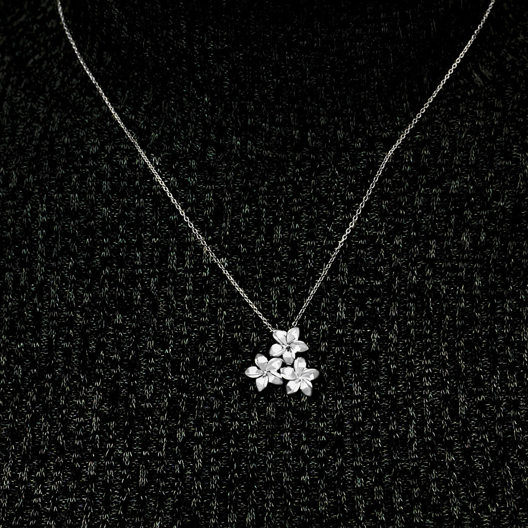 3 Flower Necklace in Sterling Silver (21 x 18mm)