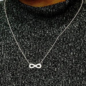 Infinity Necklace in Sterling Silver (19 x 8mm)